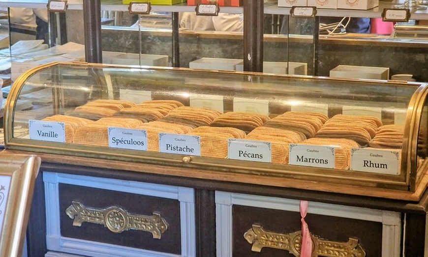 Image 22: Marais Highlights, Place des Vosges avec Victor Hugo & Bakery Tour
