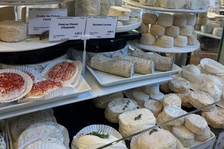 Visite à pied culturelle de dégustation de fromages et de vins de Paris - Image 7