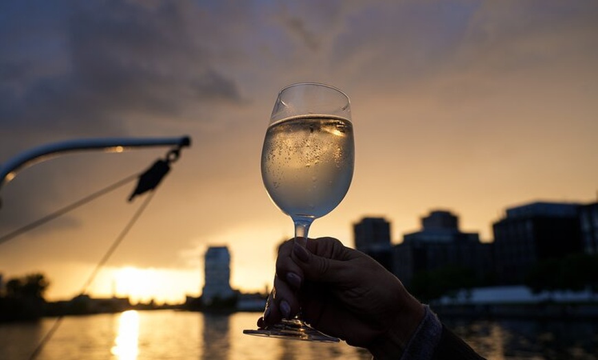 Image 4: Alt-Berliner Bierabend Sonnenuntergangsfahrt auf Dampfschiff