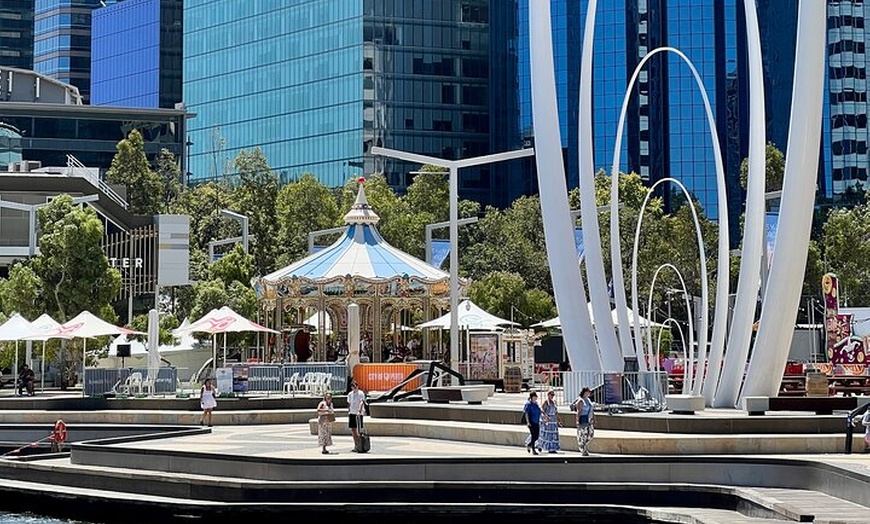 Image 8: Perth Wide Sightseeing
