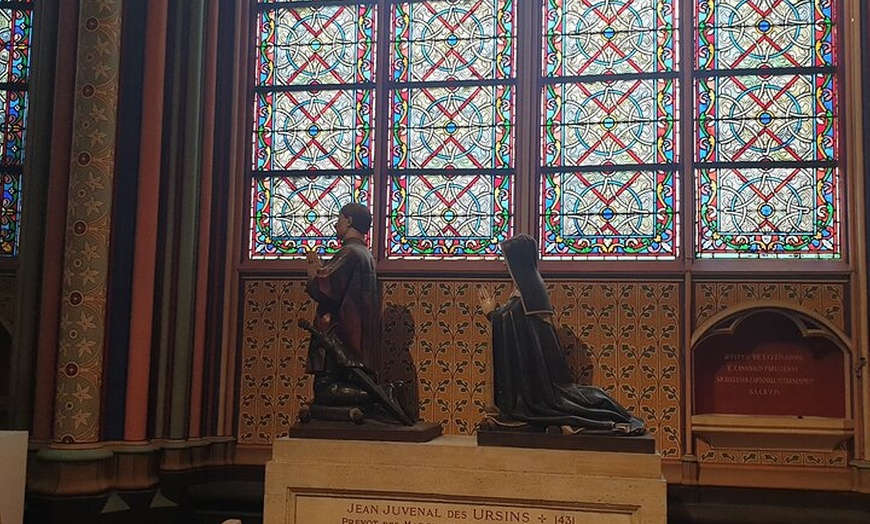 Image 4: Visite guidée intérieure de la cathédrale Notre-Dame de Paris