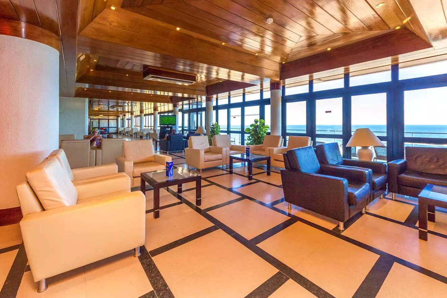 ✈ ALGARVE | Albufeira - Sol e Mar Adults Only 4*, 2 nachten - Aan zee