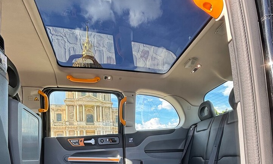 Image 4: Visite privée de Paris en taxi classique électrique à Londres