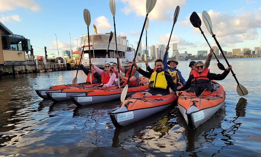 Image 3: Evening City Lights Kayak Tour in South Perth