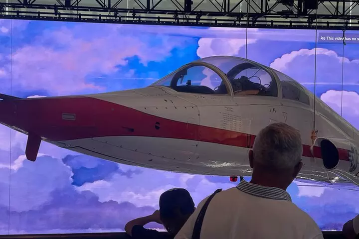 Air and Space Museum Semi-Private Tour with Reserved Entry