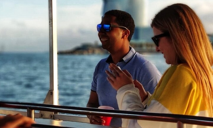 Image 2: Alquiler de Barcos Privados Cruceros a Pedales Valencia Ciclo Barcos