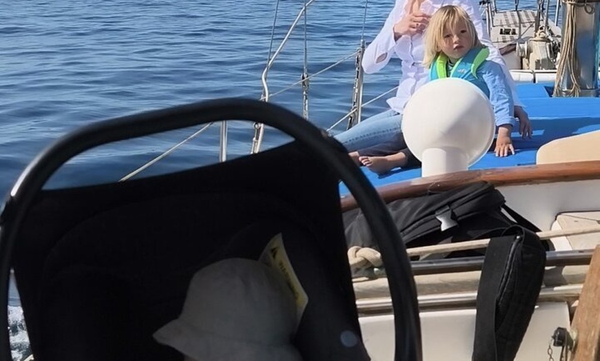 Image 20: Plan Familiar y un Día a Bordo con una Familia Navegante