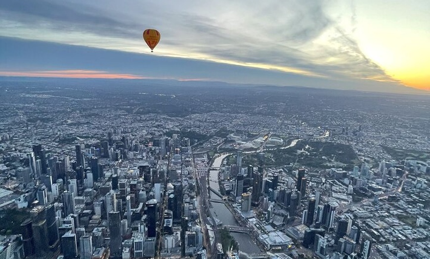 Image 6: Melbourne Sunrise Hot Air Balloon Flight