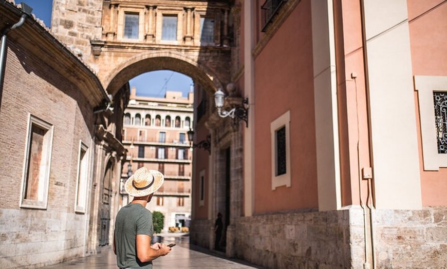 Image 17: Visita guiada de 7 días en Sevilla, Granada y Barcelona desde Madrid