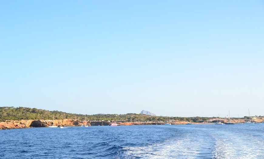 Image 8: Navegación en Formentera, playas virgenes y naturales