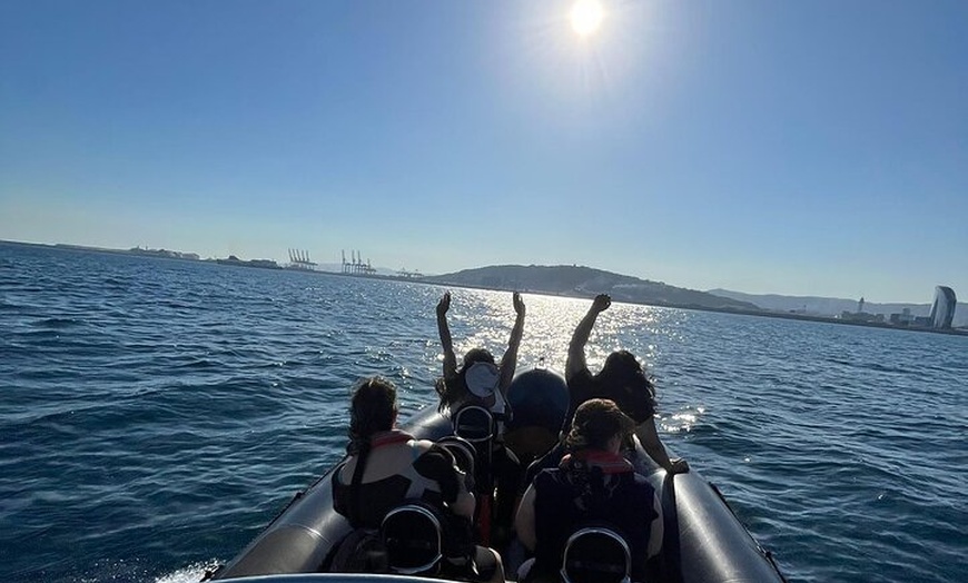Image 7: Tour en lancha rápida por Barcelona
