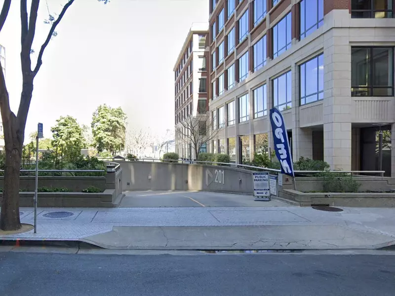 Parking at 201 Spear St. Garage