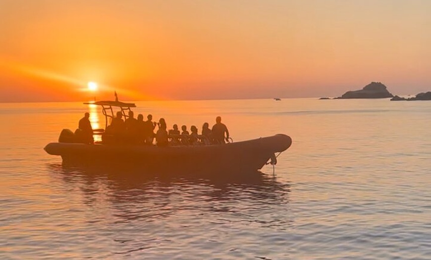 Image 4: Apéro Sunset en Mer Croisière Inoubliable au Coucher de Soleil