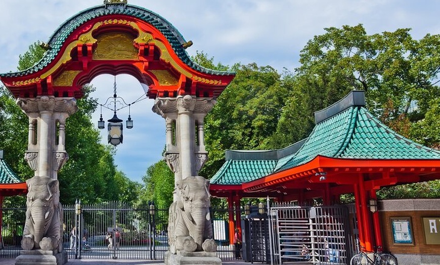 Image 3: Privater Transport zum Berliner Zoo