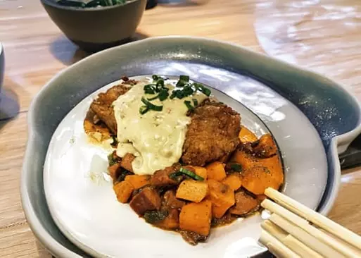 5% Cash Back at The Rooster