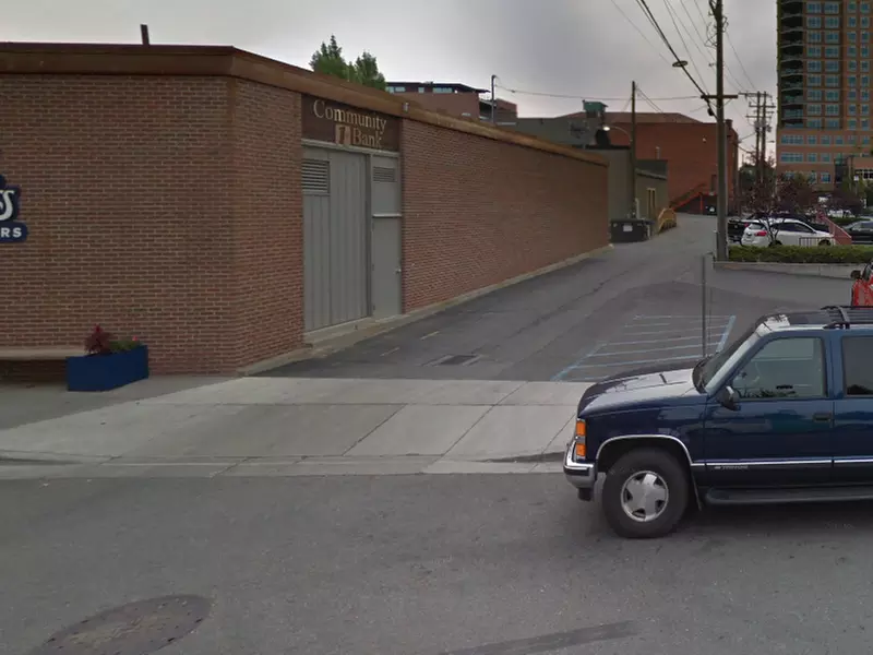 Parking at [IC18] 504 E. Sherman and 5th St. Lot