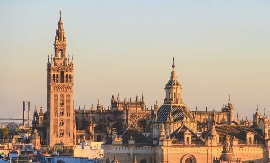 Image 2: Visita guiada de un día a los monumentos de Sevilla