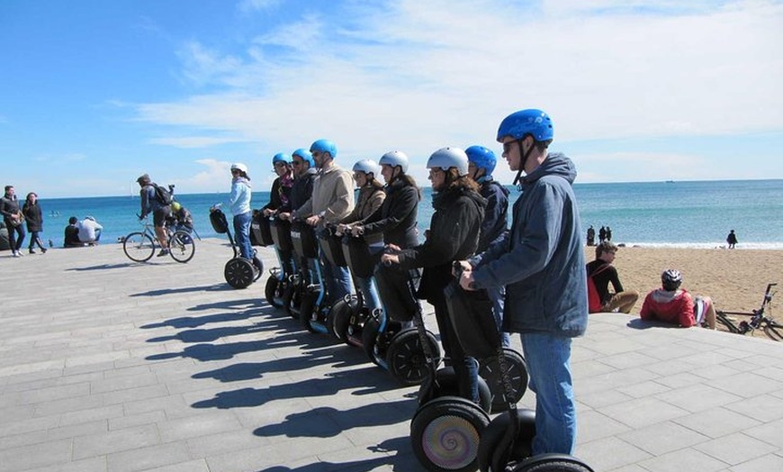 Image 2: Tour Costero de Segway en Barcelona