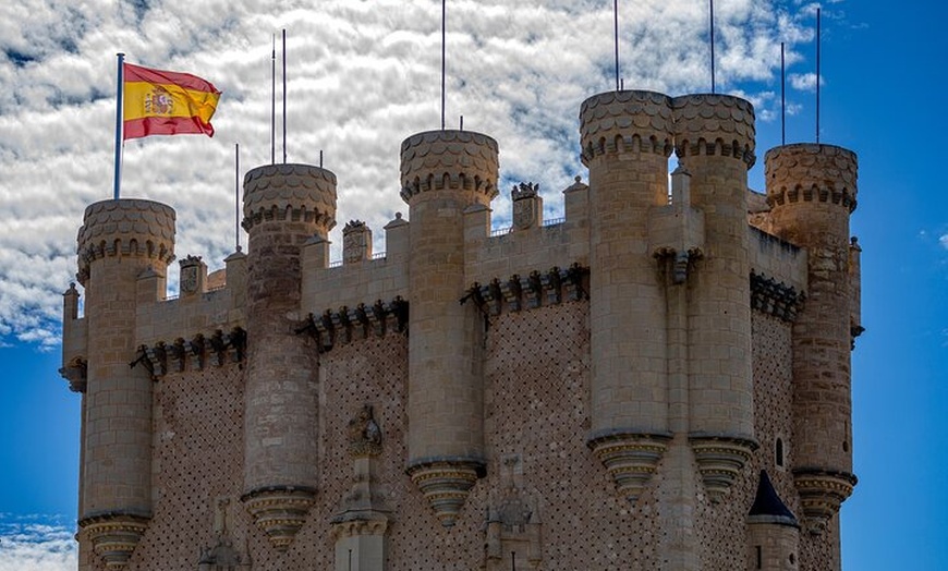 Image 2: Combo Segovia Castillo del Alcázar y Torre de Juan II Entrada