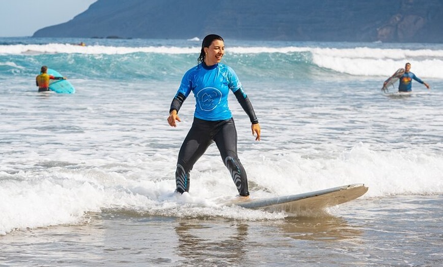 Image 7: Sesión de surf en Lanzarote