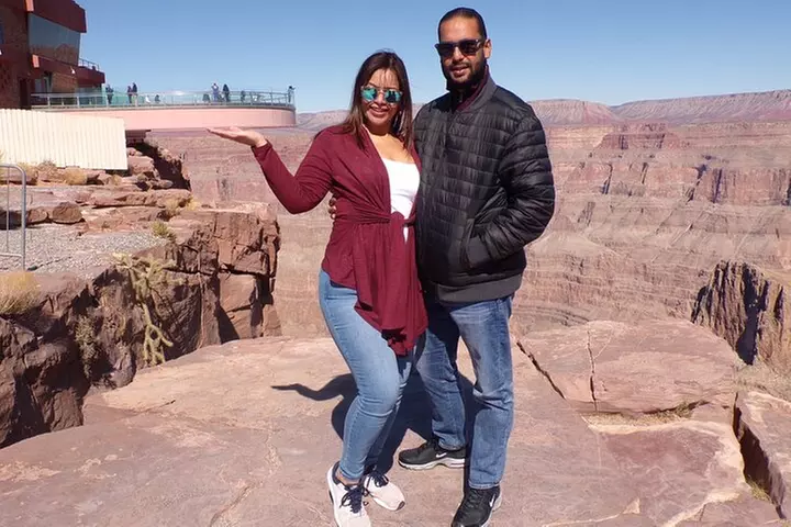 Spanish Grand Canyon Tour with Skywalk Access and Lunch