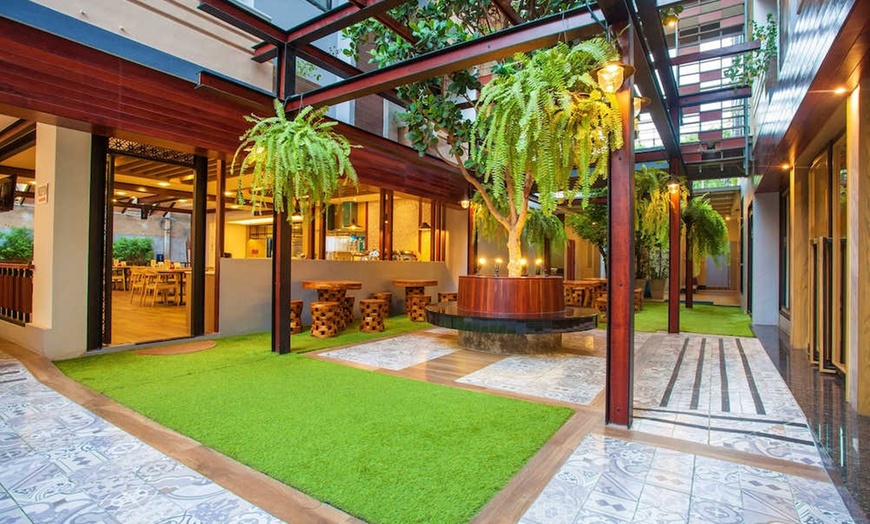 Image 38: ✈ MIDDEN VAN THAILAND | Bangkok - New Siam Palace Ville Hotel 3*, 5...