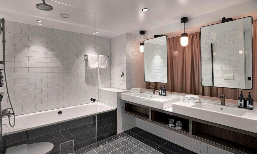 Image 16: ✈ SCHWEDEN | Stockholm - Downtown Camper by Scandic 4*, 2 Nächte - ...