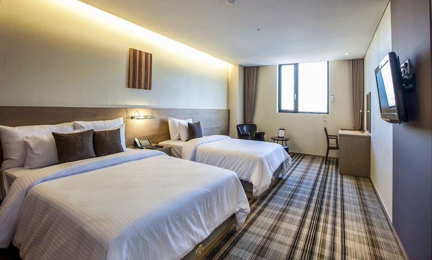 Image 4: ✈ SÜDKOREA | Seoul - Hamilton Hotel 3*, 3 Nächte - Außenpool