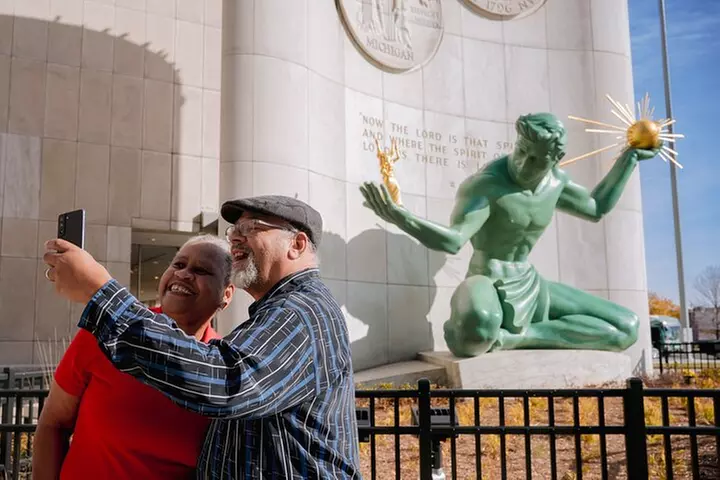 See the D Walking Tour Discover Downtown Detroit on Foot - Primary Image