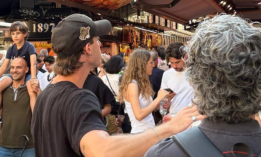 Image 5: Come Como un Local en Barcelona : Tapas, Vino & Tradición