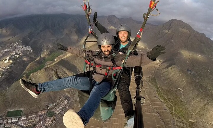 Image 6: Parapente en Costa Adeje, el mejor vuelo biplaza en Tenerife