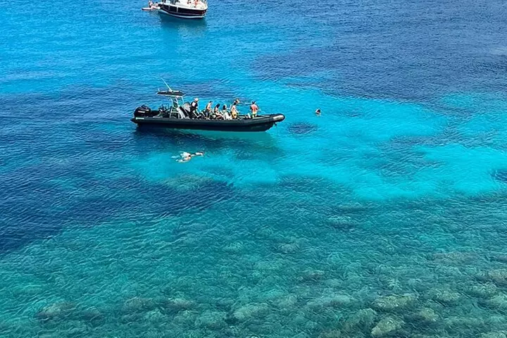 Apéro Sunset en Mer Croisière Inoubliable au Coucher de Soleil