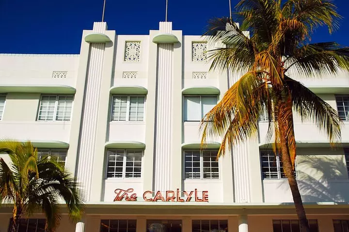 Award-winning Art Deco & Hidden Gems Walking Tour in Miami Beach
