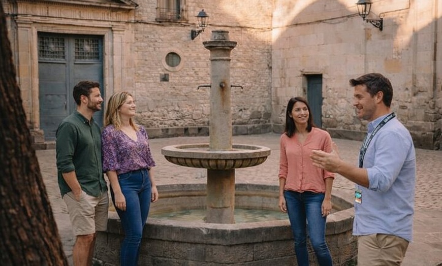 Image 2: Tour en grupo pequeño por el casco antiguo y el Barrio Gótico de Ba...