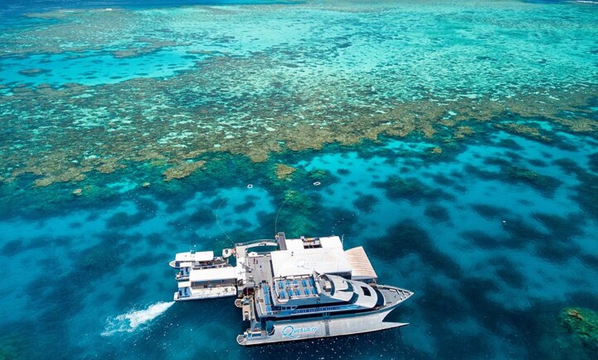 Image 4: Quicksilver Pontoon and 10 Minute Scenic Helicopter Flight