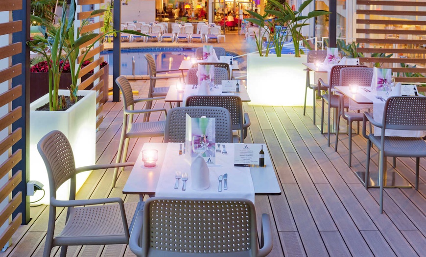 Image 8: ✈ COSTA BARCELONA | Pineda de Mar - Aqua Hotel Promenade 4*, 2 nach...