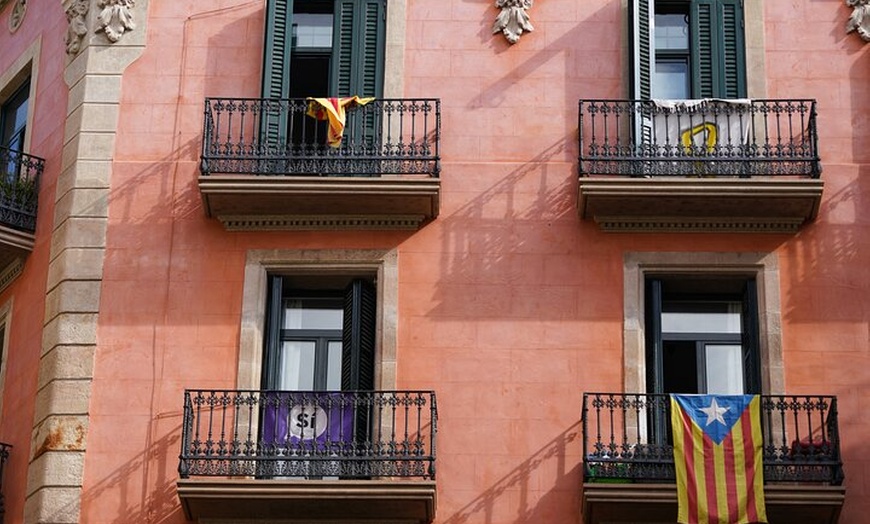 Image 6: Tour en grupo pequeño por la cultura y la cocina catalana
