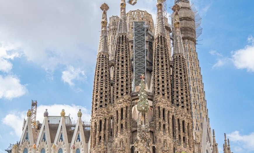 Image 3: 6 Horas Barcelona Tour Privado y Turismo