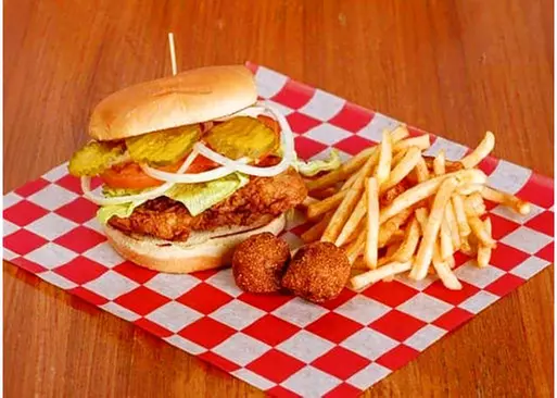 5% Cash Back at Doug's Motor City Bar & Grill