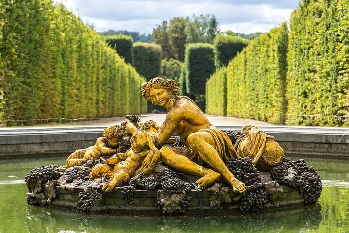 Versailles Visite guidée privée au départ de Paris : Château & Jardins - Primary Image