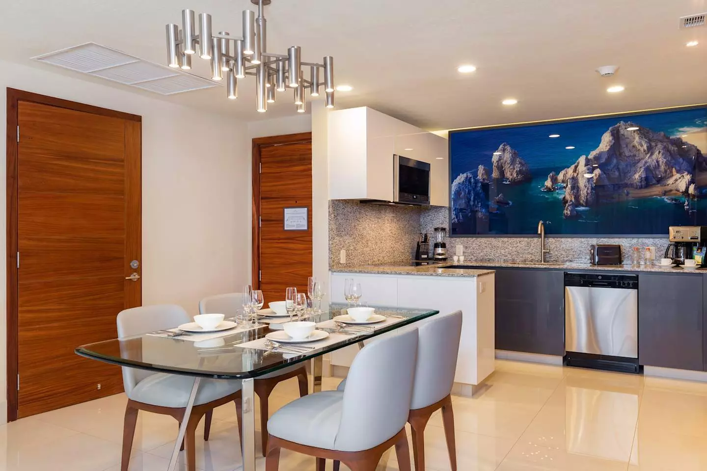 ✈ BASSA CALIFORNIA | Cabo San Lucas - Villa La Valencia Beach Resor...