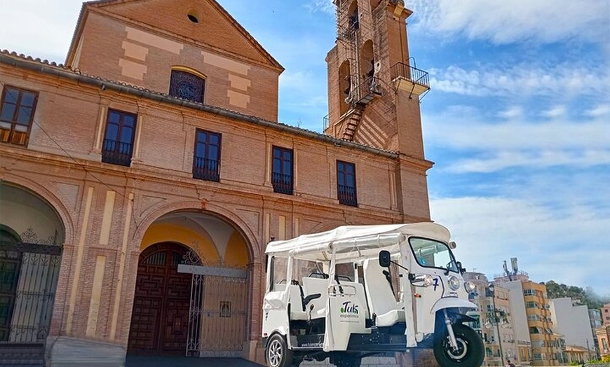 Image 11: Descubre Málaga Tour Privado de 60 Minutos en Tuk tuk