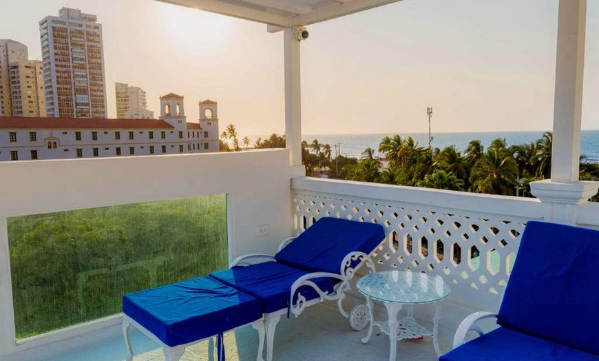 Image 4: ✈ COLOMBIA | Bocagrande - Coral Reef 3*, 5 notti - Piscina esterna