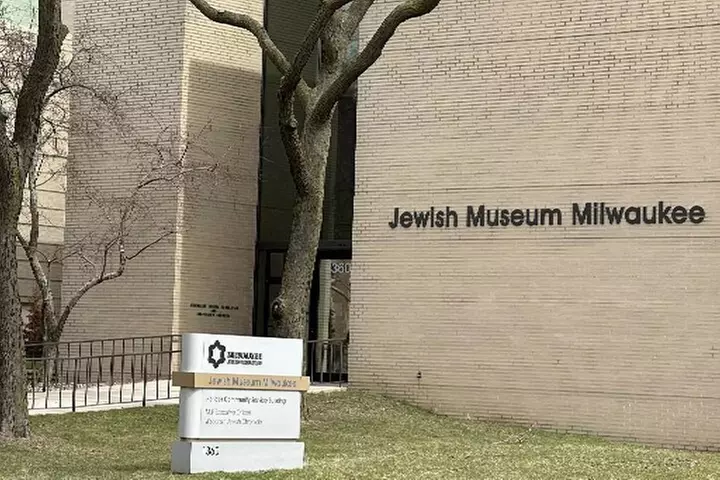 City of Neighborhoods: A Self-Guided Audio Tour in Milwaukee