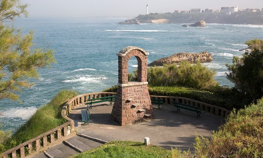 Image 8: Bonjour Biarritz : Private 2 - Heure Intro City Walk avec Guide Local