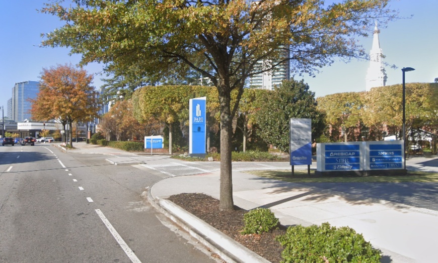 Image 2: Parking at 3630 Peachtree Rd. NE. Garage