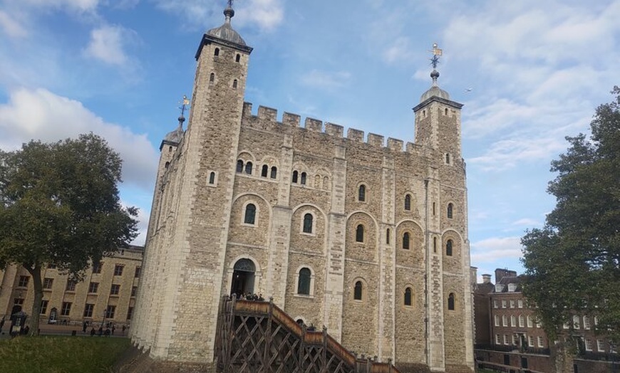 Image 2: Tower of London and Tower Bridge Private Tour