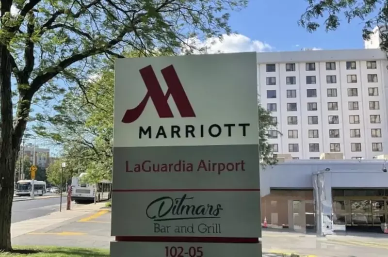 Parking at New York LaGuardia Marriott Airport Hotel Lot