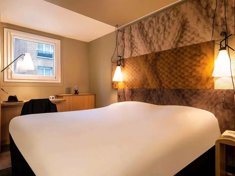 ✈ FRANKREICH | Paris - Ibis Paris Alesia Montparnasse 3*, 1 Nacht -...