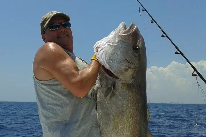 Deep sea fishing charters in Fort Lauderdale aboard 52' Hatteras - Primary Image